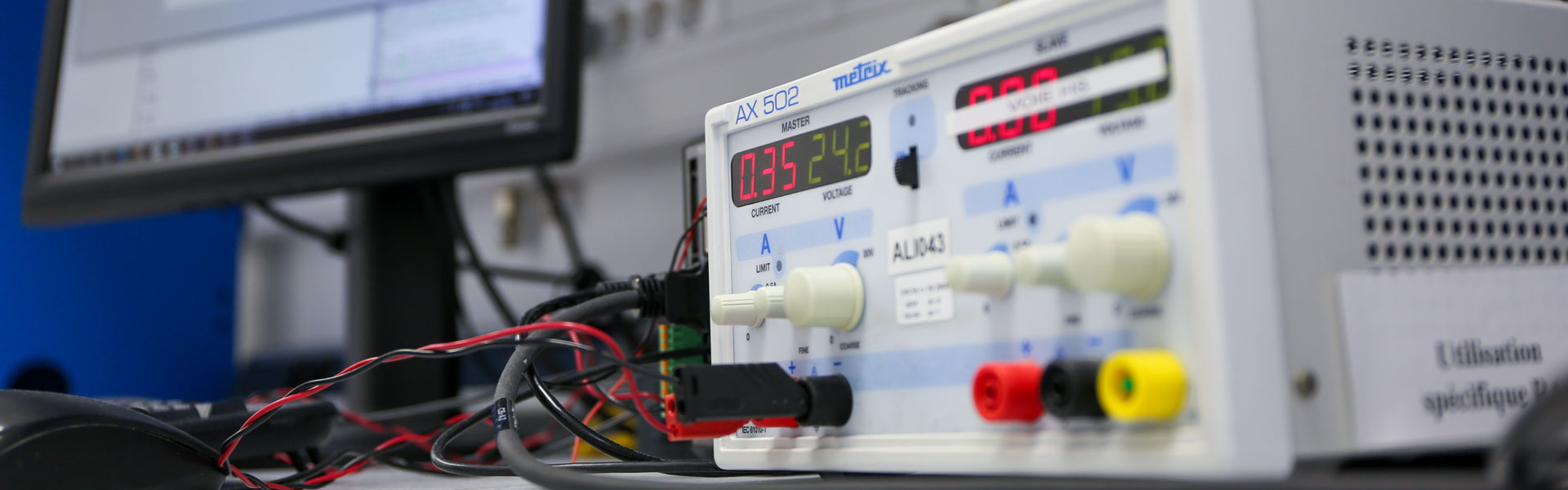 Reliability bench of piezoelectric energy harvesters for a cardiac implant